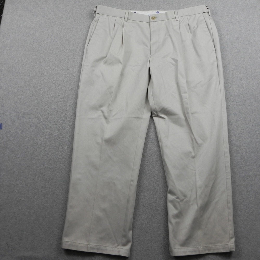 Haggar Pants Mens 40x29 Classic Fit Work To Weekend Khaki Cotton Pleated Chinos